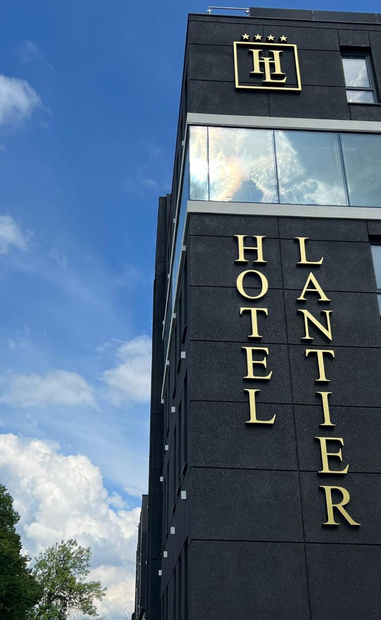 Hotel Lantier Wellness & Spa บือตอม ภายนอก รูปภาพ