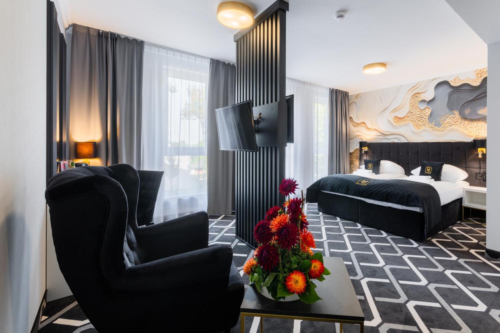 Hotel Lantier Wellness & Spa บือตอม ภายนอก รูปภาพ
