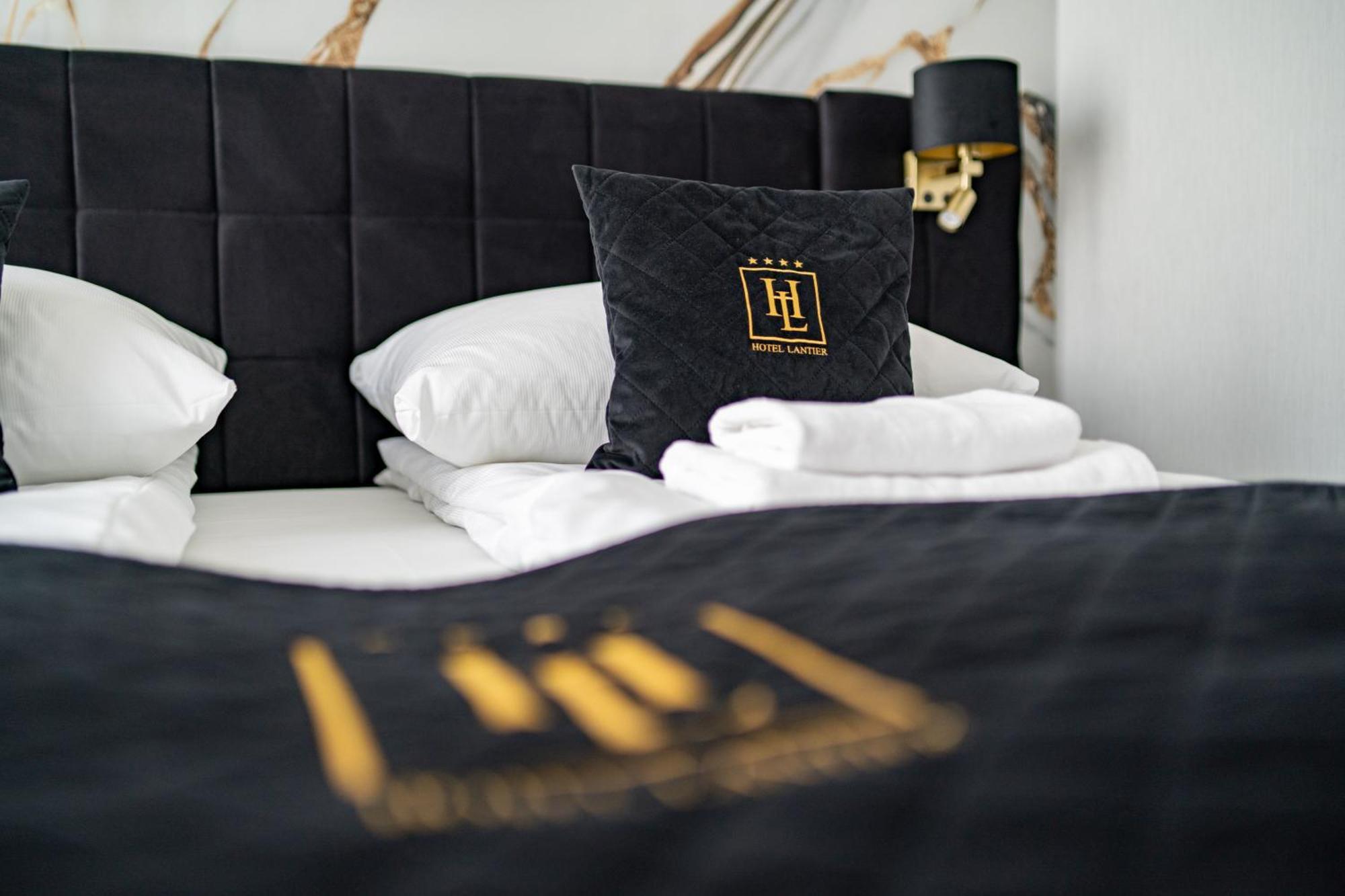 Hotel Lantier Wellness & Spa บือตอม ภายนอก รูปภาพ